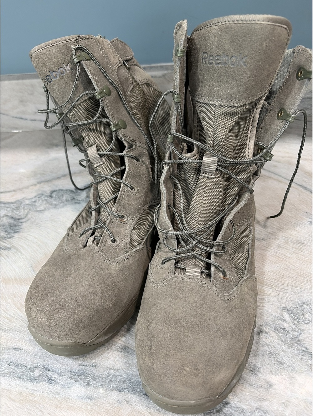 Men's Reebok Tactical Boots Size 9 - Genuine Leather Upper, Rugged and Ready